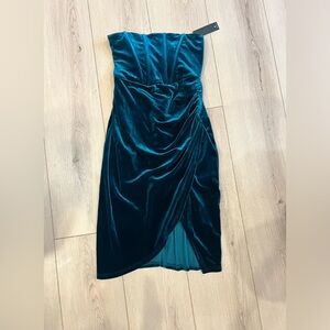 Lulus velvet strapless dress